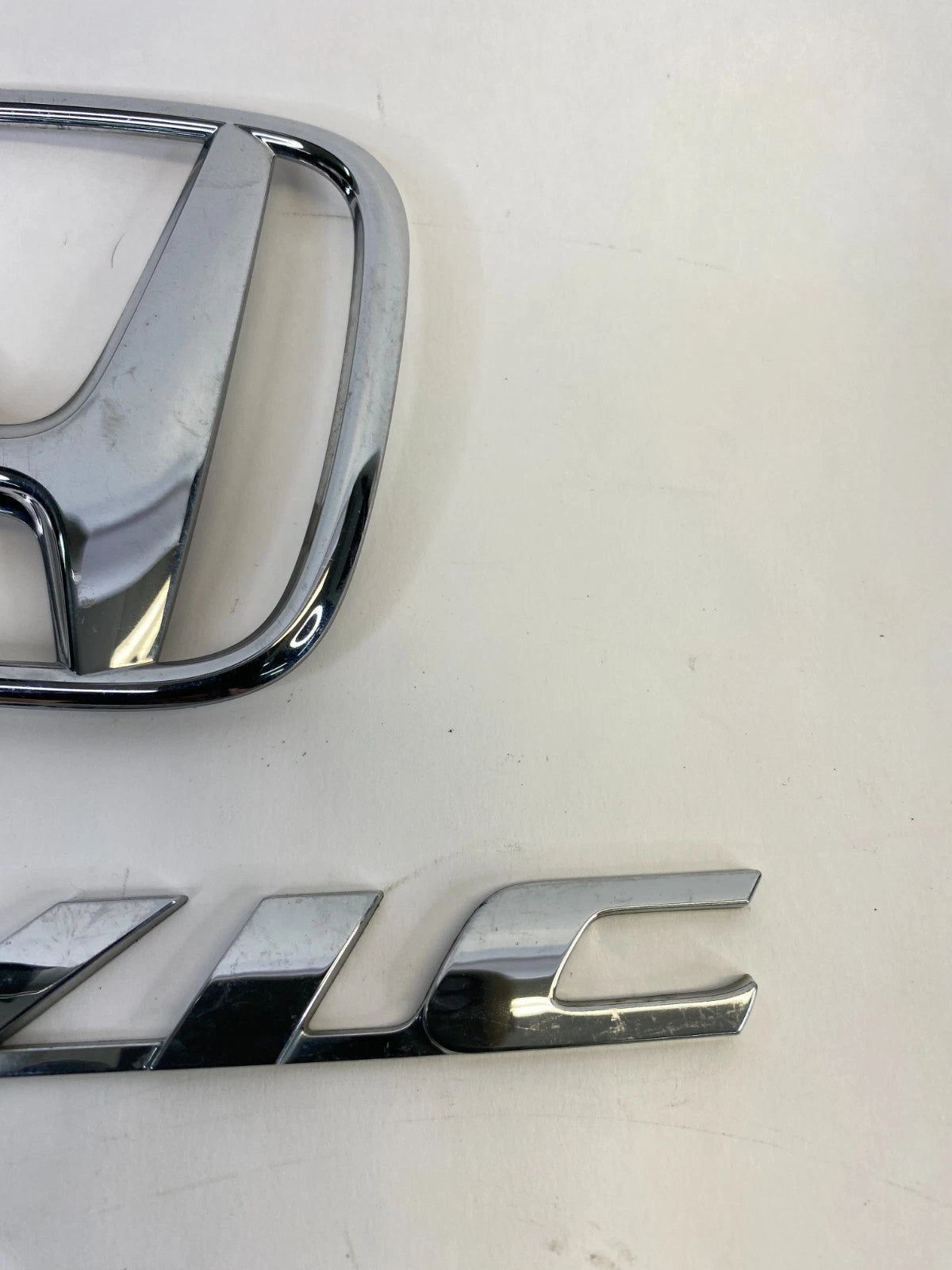 2006-2011 HONDA CIVIC REAR TRUNK LID EMBLEM LOGO BADGE CHROME 75701-SNA-0030