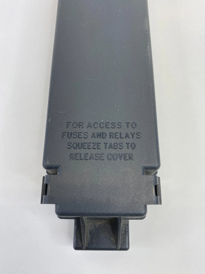 2005-2008 JEEP GRAND CHEROKEE ENGINE UNDER HOOD FUSE RELAY BOX COVER CAP OEM