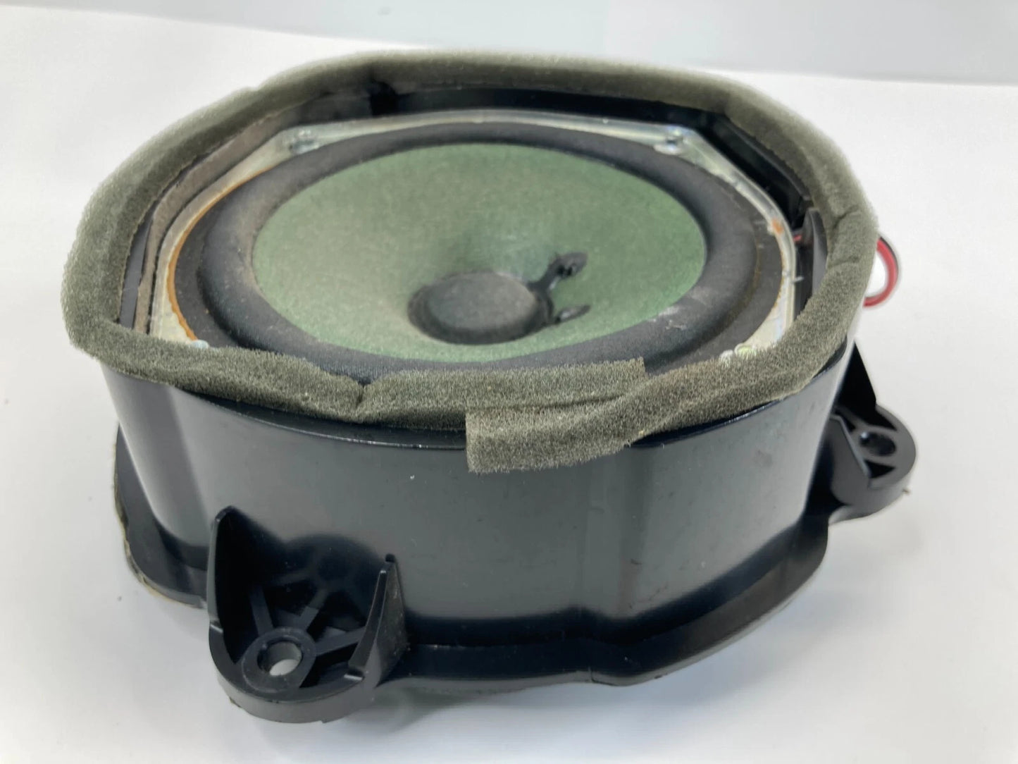2004-2006 CADILLAC SRX FRONT LEFT DRIVER SIDE DOOR AUDIO SPEAKER 25755395 OEM