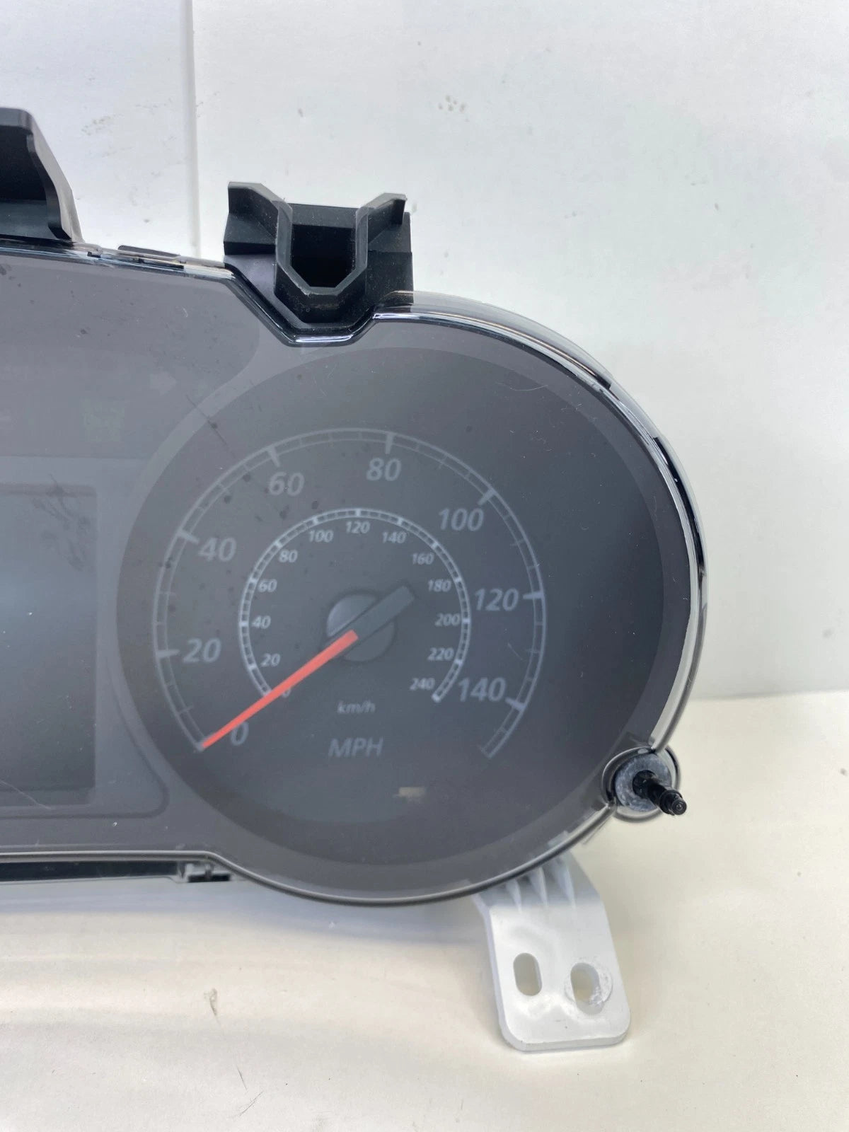 2012 MITSUBISHI OUTLANDER SE SPEEDOMETER CLUSTER GAUGES 131K MILES 8100B804 OEM
