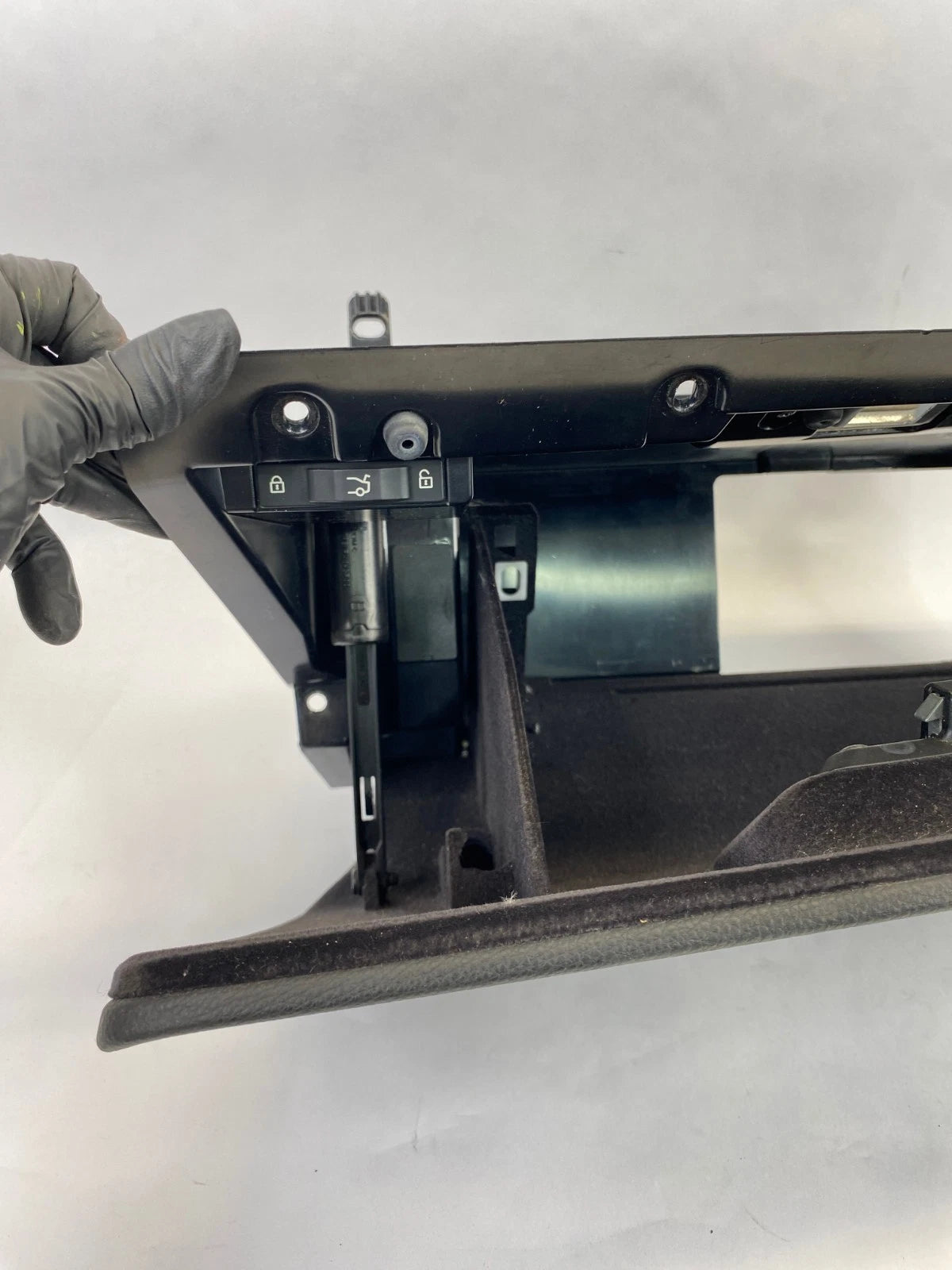 07 08 BMW 335XI GLOVE BOX STORAGE COMPARTMENT ASSEMBLY W LATCH 51167075479 OEM