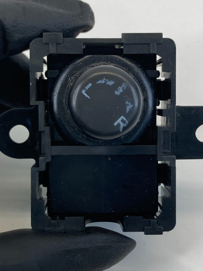 2003 2004 Infiniti G35 Front Left Driver Side Mirror Adjustment Switch Assembly