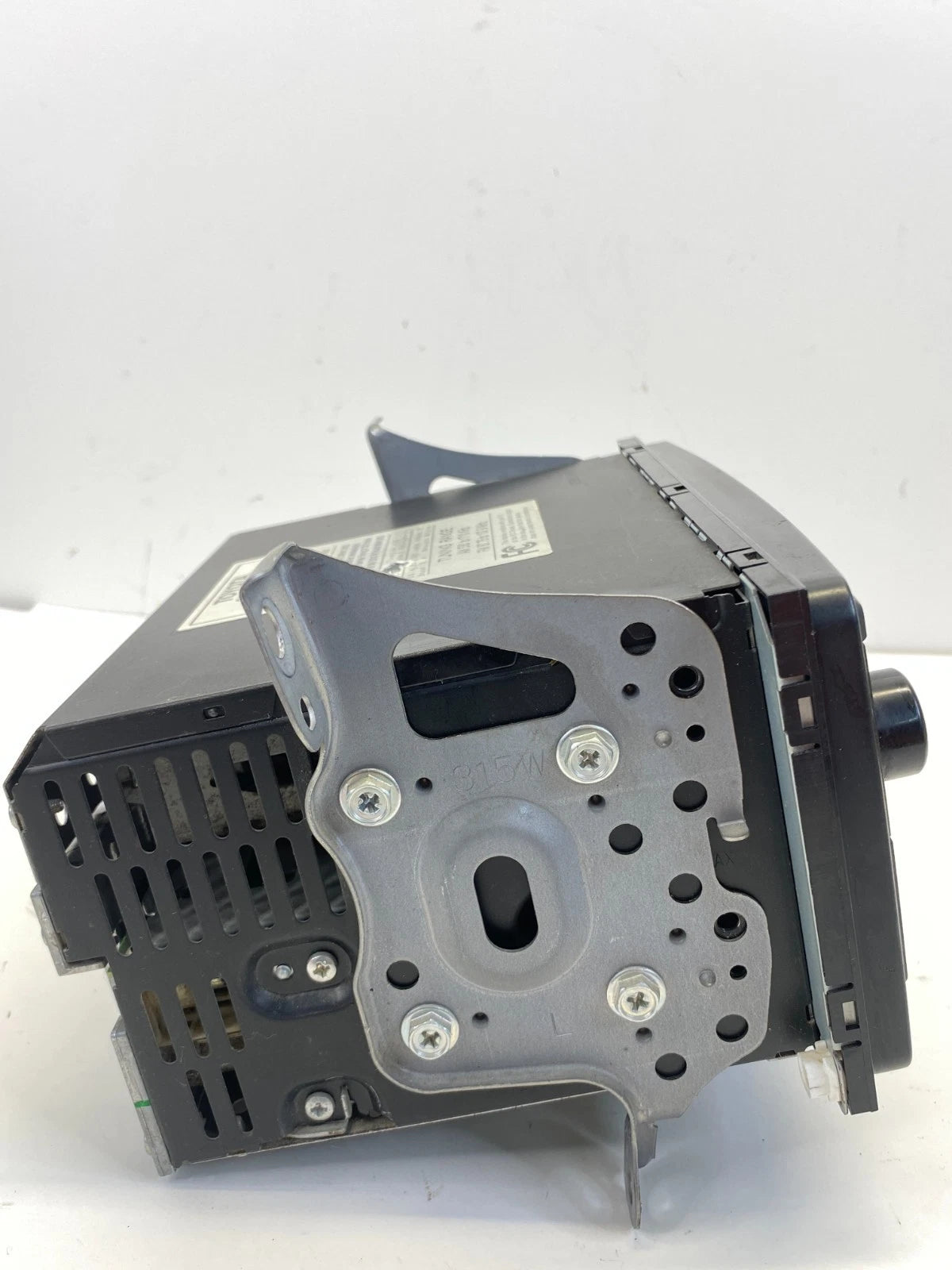2008-2011 TOYOTA YARIS HATCHBACK AM/FM RADIO CD RECEIVER 86120-52A20 OEM