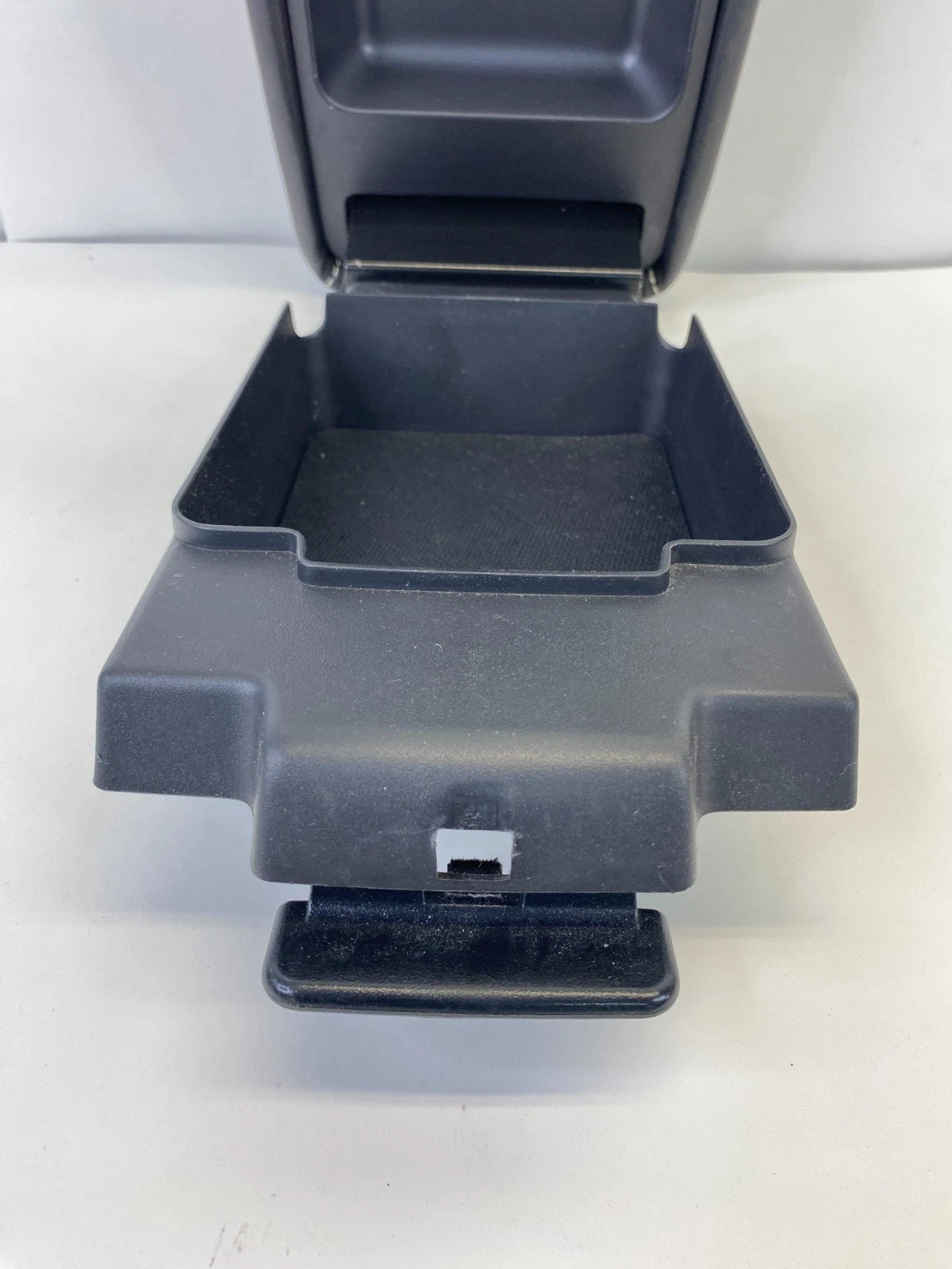 2010-2012 FORD FUSION CENTER CONSOLE ARMREST LID COVER STORAGE OEM 6E535406050