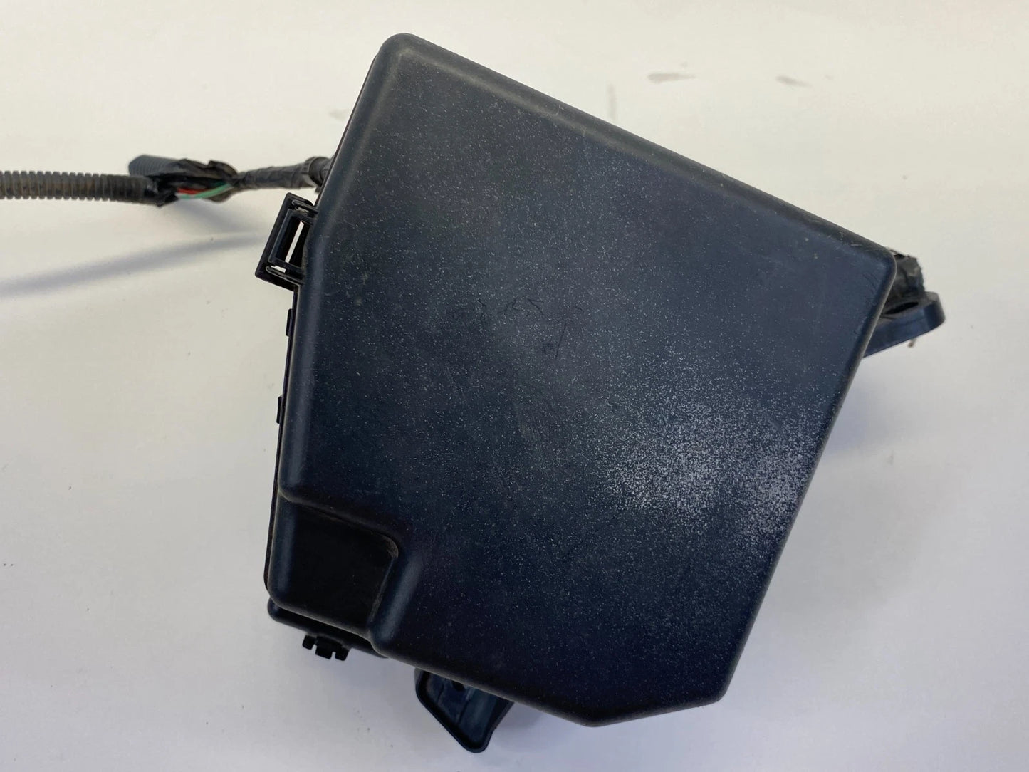 2007-2012 TOYOTA YARIS 1.5L ENGINE FUSE BOX RELAY JUNCTION MODULE 8264147020 OEM