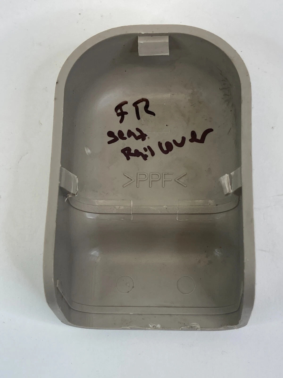 2006-2008 HYUNDAI SONATA SEDAN FRONT RIGHT INNER SIDE SEAT TRACK COVER TRIM OEM