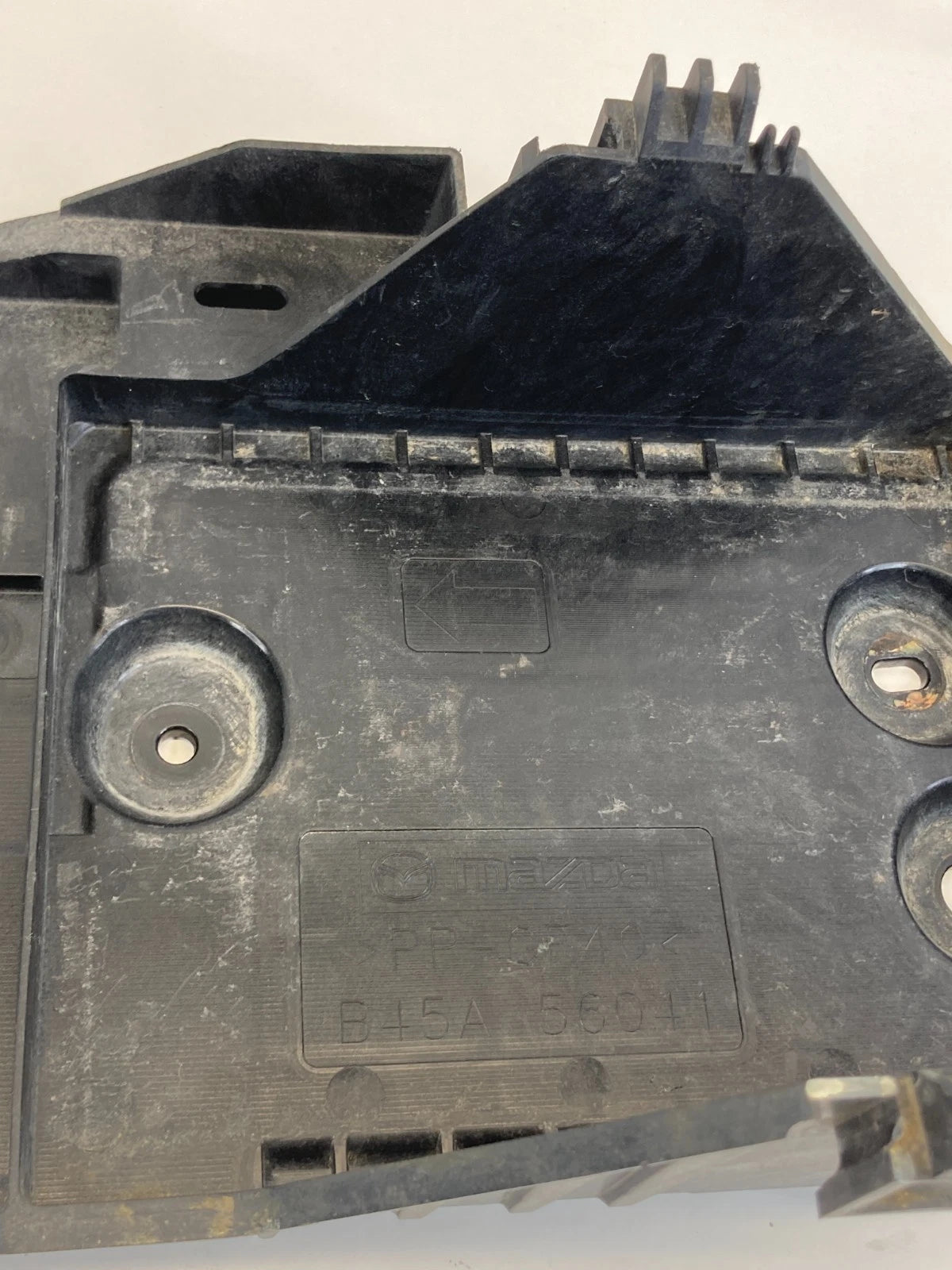2014-2018 MAZDA3 MAZDA 3 BATTERY HOLDER TRAY BASE SUPPORT B454-56041 OEM