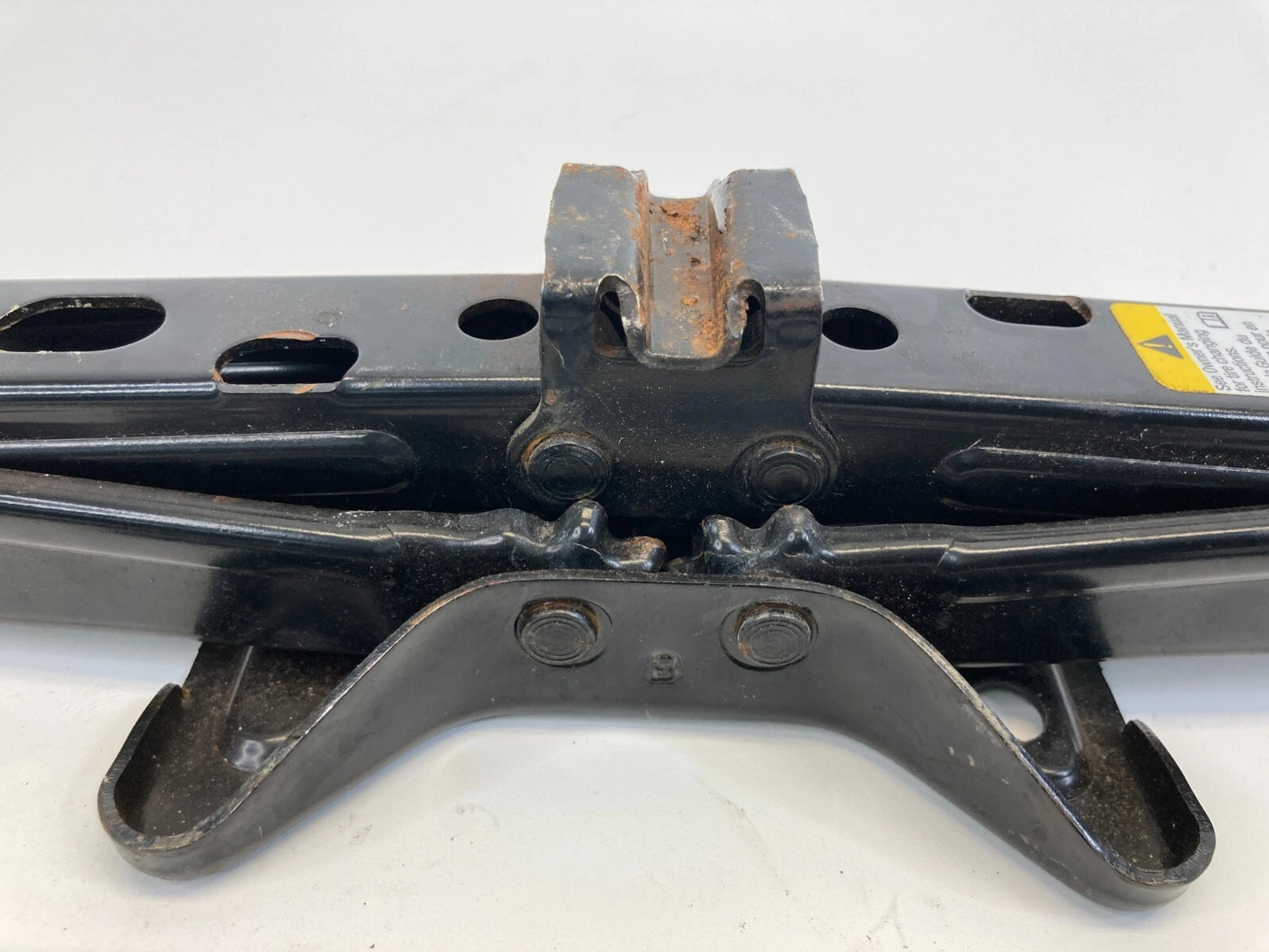 2002-2010 SATURN VUE SPARE TIRE LUG NUT WRENCH JACK HOIST ASSEMBLY 13500018 OEM