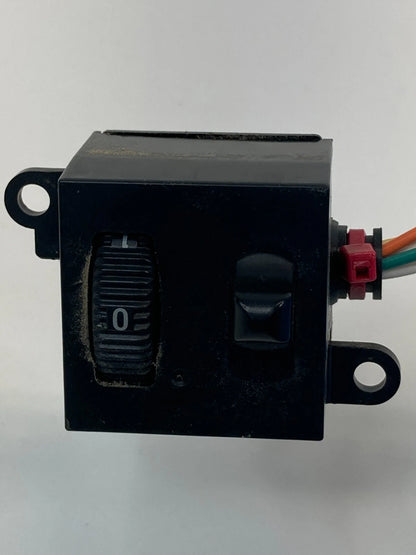 98-02 LINCOLN TOWN CAR LEFT SIDE HEATED SEAT ADJUST CONTROL SWITCH F8VB14D695AD
