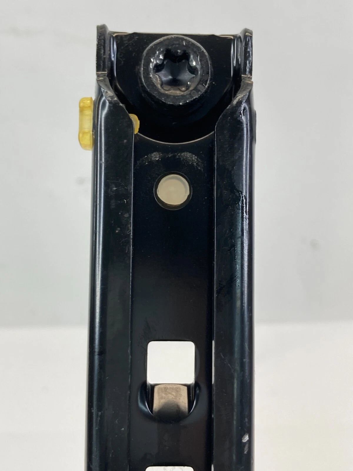 11-17 BUICK REGAL FRONT RIGHT LEFT SEAT BELT HEIGHT ADJUSTER COVER F8513-3 OEM