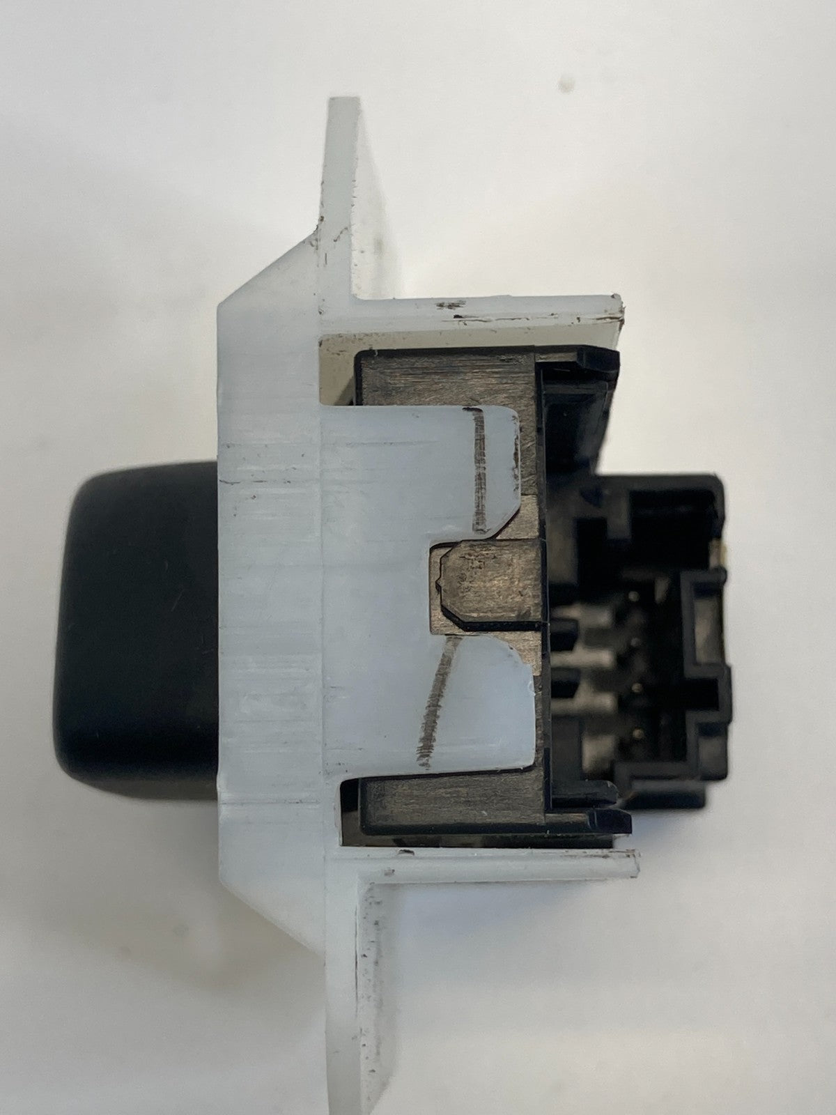 2010-2017 Chevrolet Equinox Front Left Door Lock Control Switch 22903980