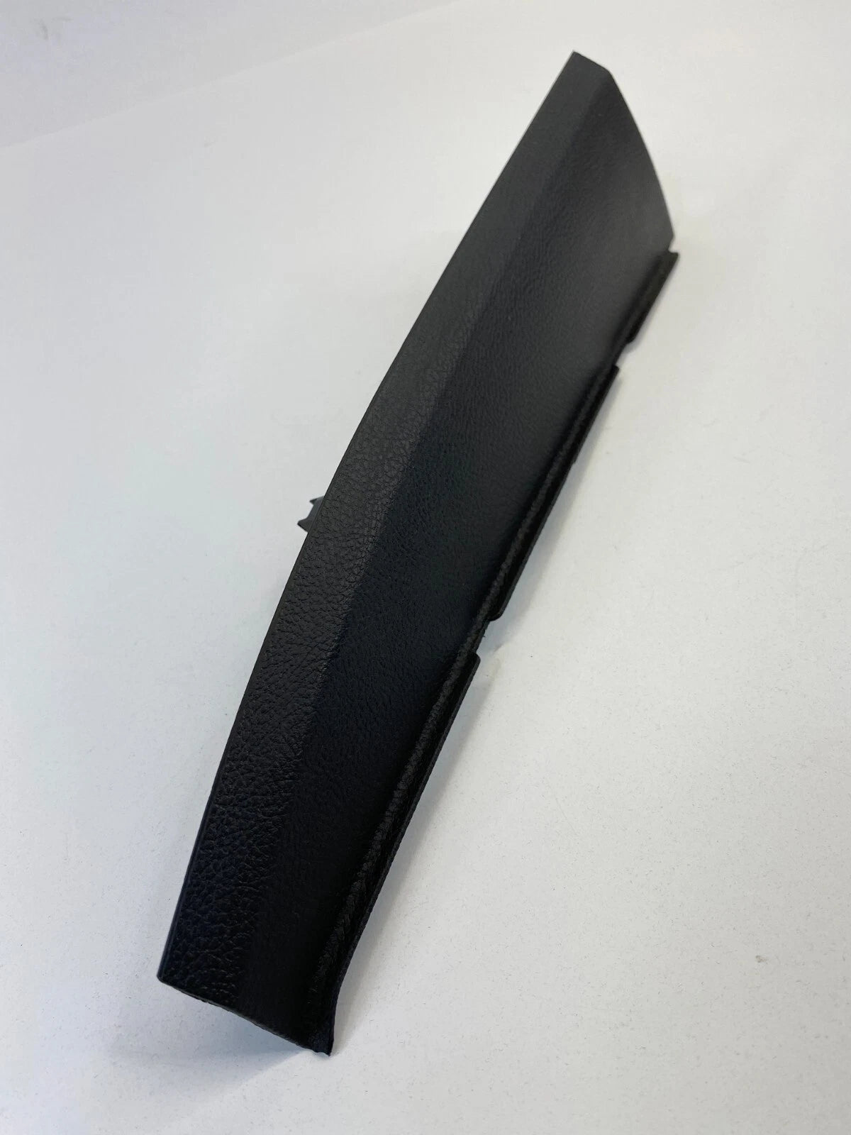 2013 2014 2015 FORD FUSION FRONT RIGHT PILLAR COVER MOLDING DS73-F026A22-A OEM