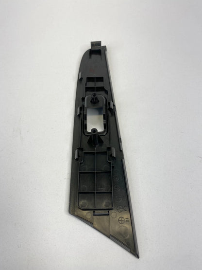 2007-2009 MAZDA 3 MAZDA3 REAR LEFT SIDE DOOR POWER WINDOW SWITCH BEZEL B37F685L6