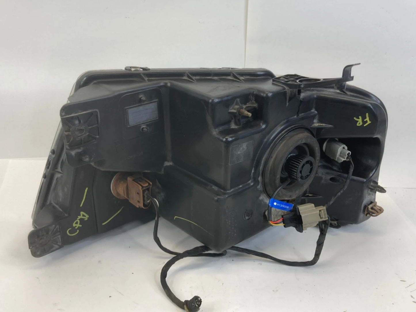 2004-2008 FORD F150 FRONT RIGHT PASSENGER SIDE HEADLIGHT HEADLAMP OEM