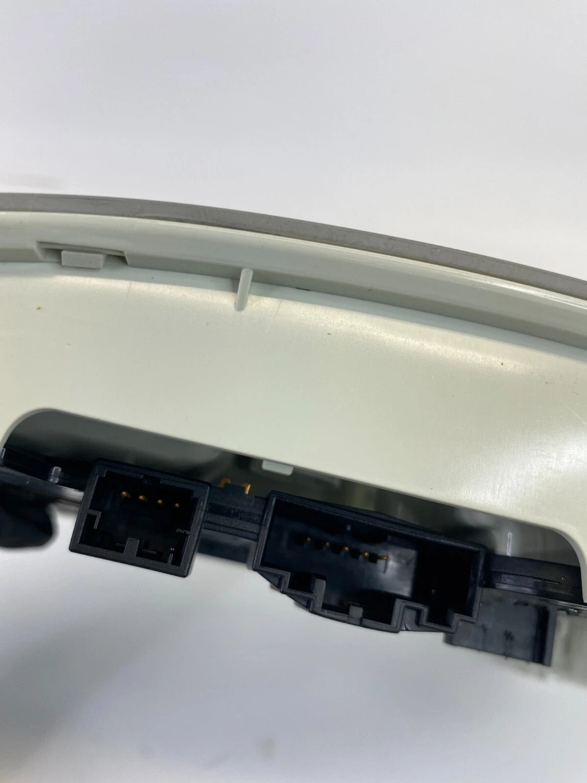 13-16 AUDI A4 A4 QUATTRO OVERHEAD CONSOLE DOME MAP LIGHT LAMP 8T0947135BM OEM