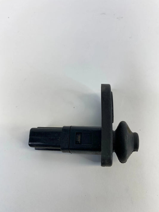 2005-2009 HYUNDAI TUCSON DOOR AJAR JAMB SWITCH COURTESY LIGHT SENSOR OEM