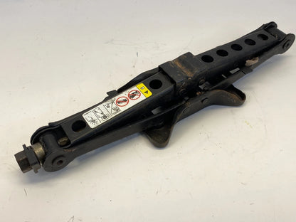 2005-2010 CHRYSLER 300 EMERGENCY SPARE TIRE JACK ASSY 04782999AC OEM