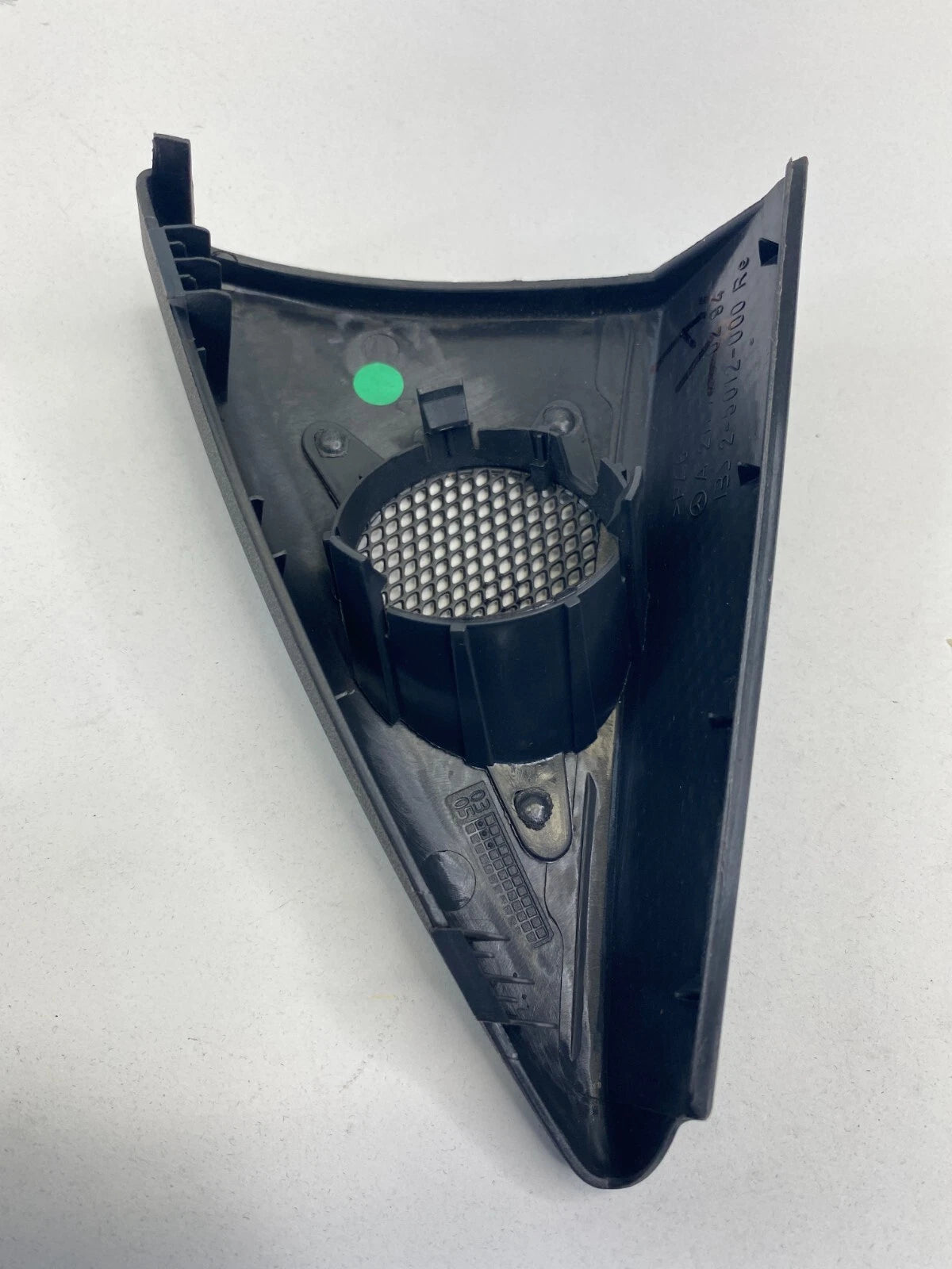 2003-2009 MERCEDES-BENZ E320 FRONT RIGHT DOOR TWEETER SPEAKER COVER A2117250294