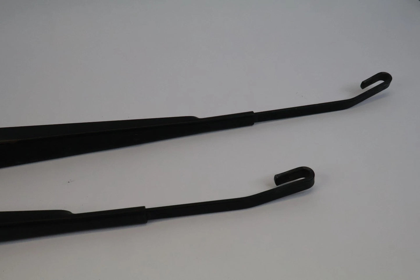 2000-2006 TOYOTA TUNDRA 01-07 SEQUOIA FRONT WINDSHIELD WIPER ARM PAIR SET