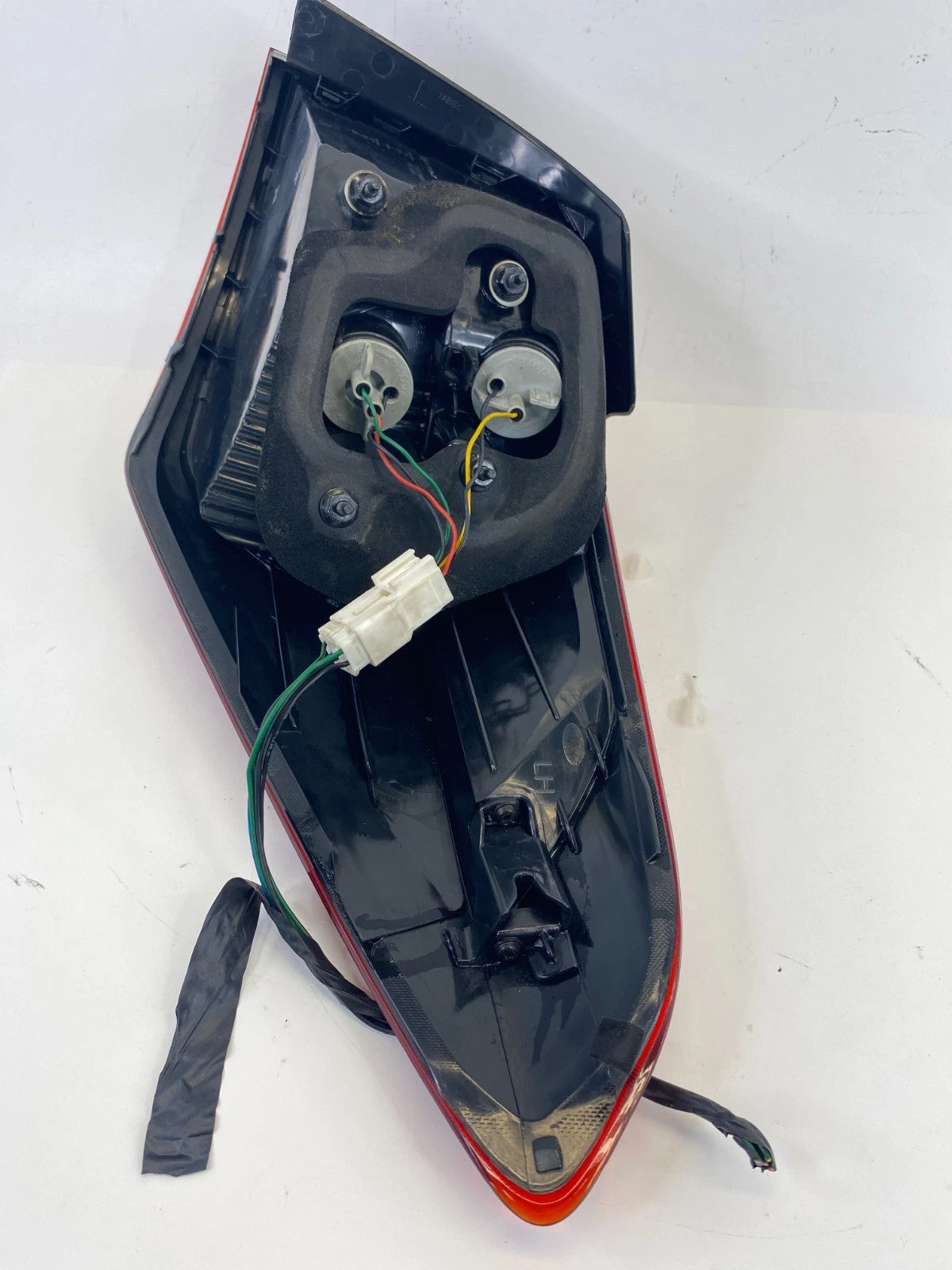 2014-2016 Kia Forte SEDAN Rear Left Side Tail Lamp Light Outer Taillight Lamp