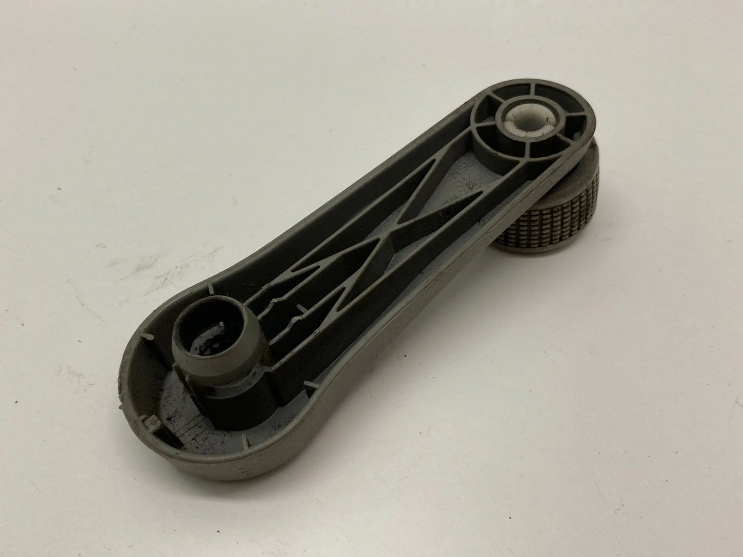 98-02 VOLKSWAGEN BEETLE FRONT LEFT SIDE WINDOW CRANK HANDLE MANUAL 1H0837581D