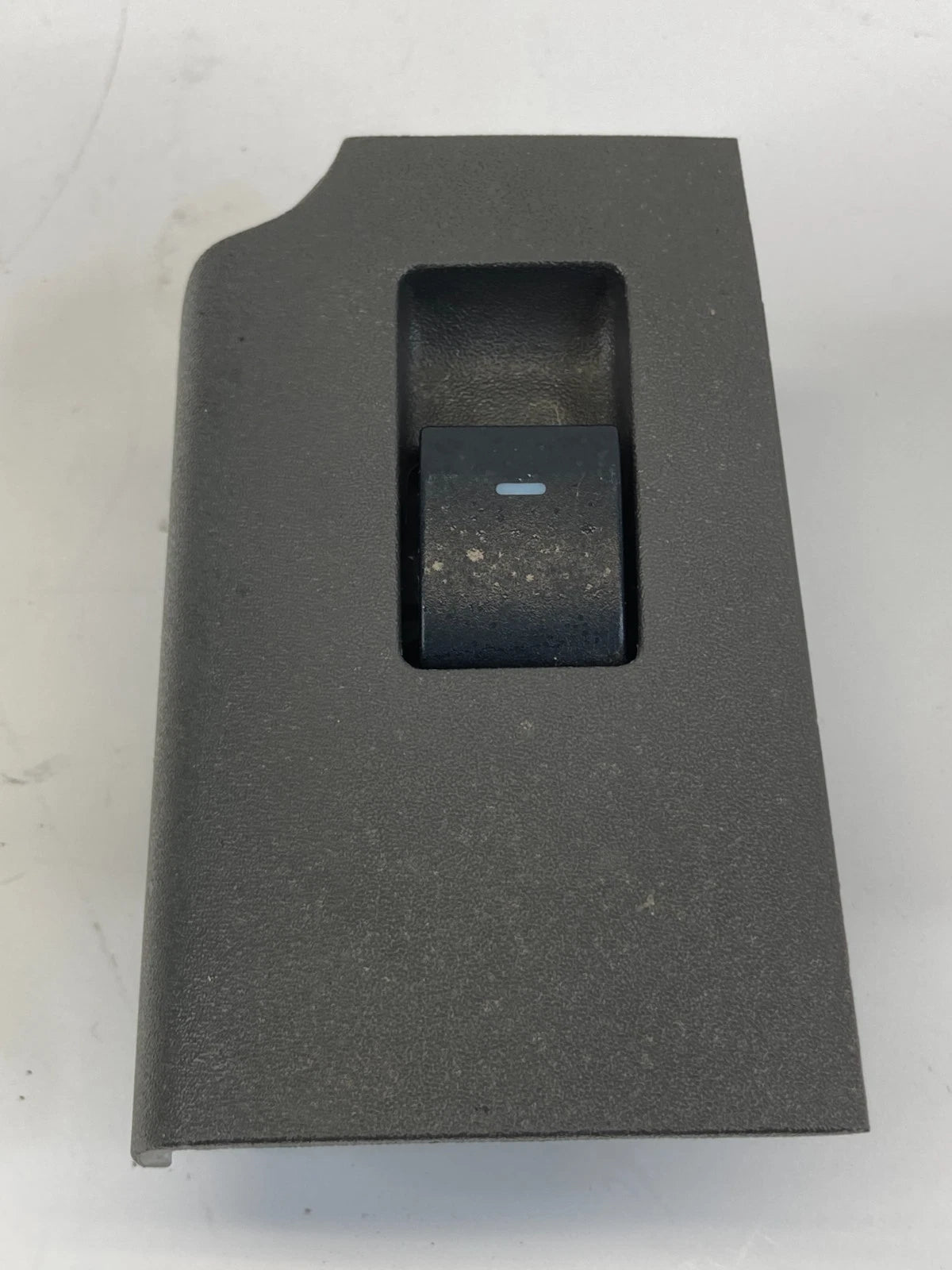 08-11 FORD FOCUS REAR RIGHT SIDE DOOR POWER WINDOW SWITCH W/ BEZEL 8S4354275A28