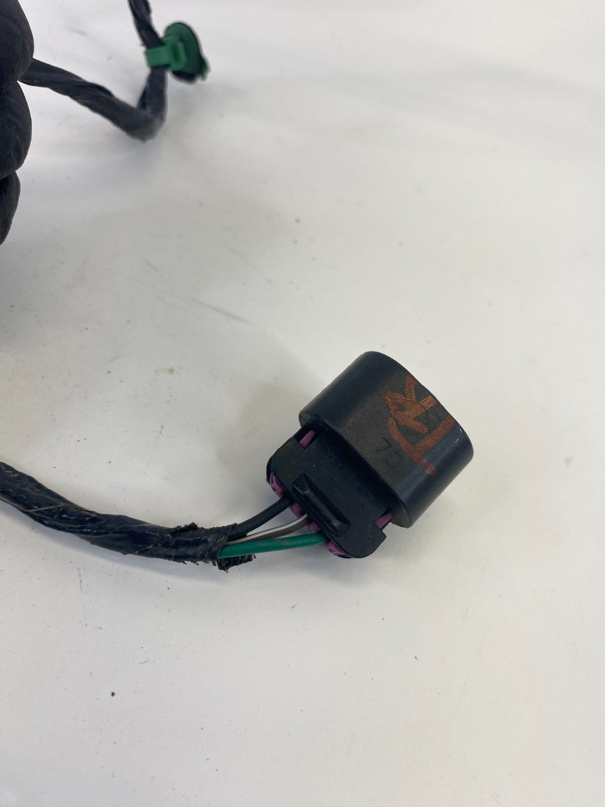 08-12 Buick Enclave Right Passenger Outer Taillight Wire Harness Plug Pigtail