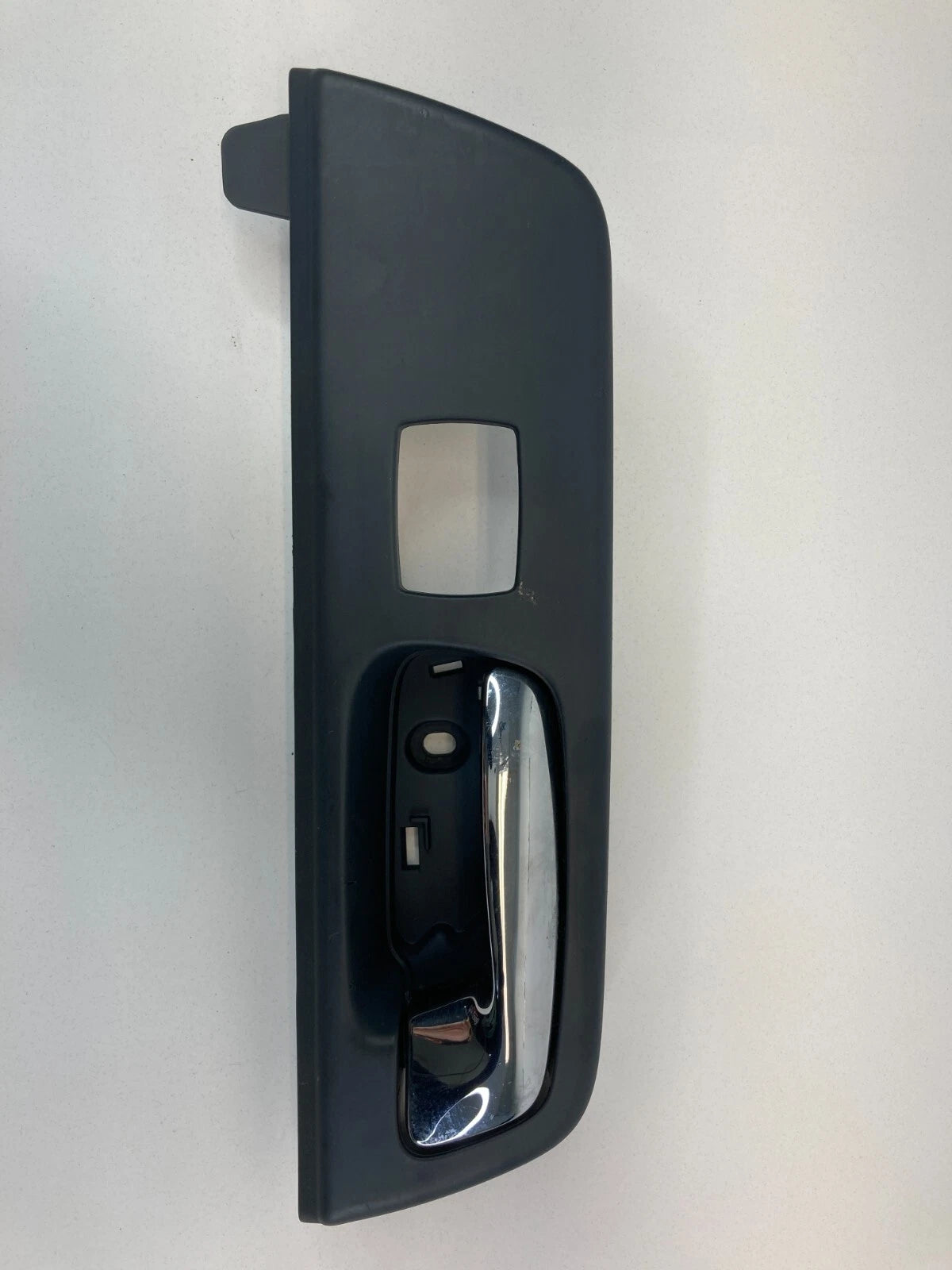2006-2011 CADILLAC DTS REAR LEFT DRIVER SIDE INNER DOOR HANDLE BEZEL OEM