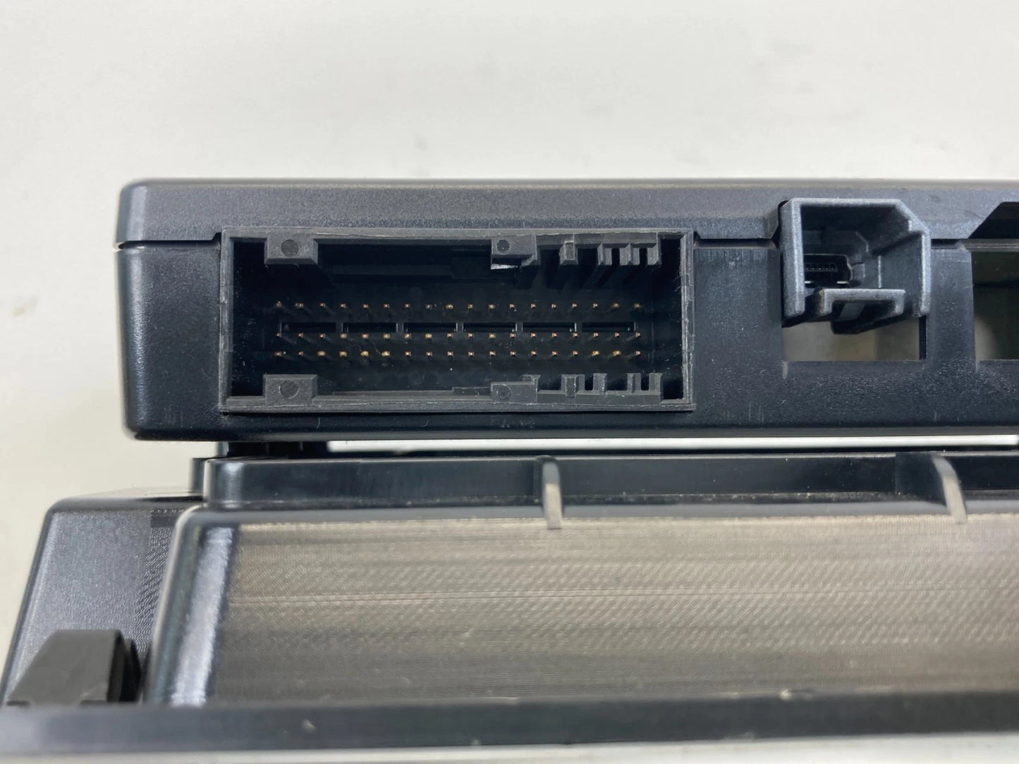 2016-2019 FORD INTERCEPTOR UTILITY SYNC COMMUNICATION CONTROL MODULE UNIT OEM