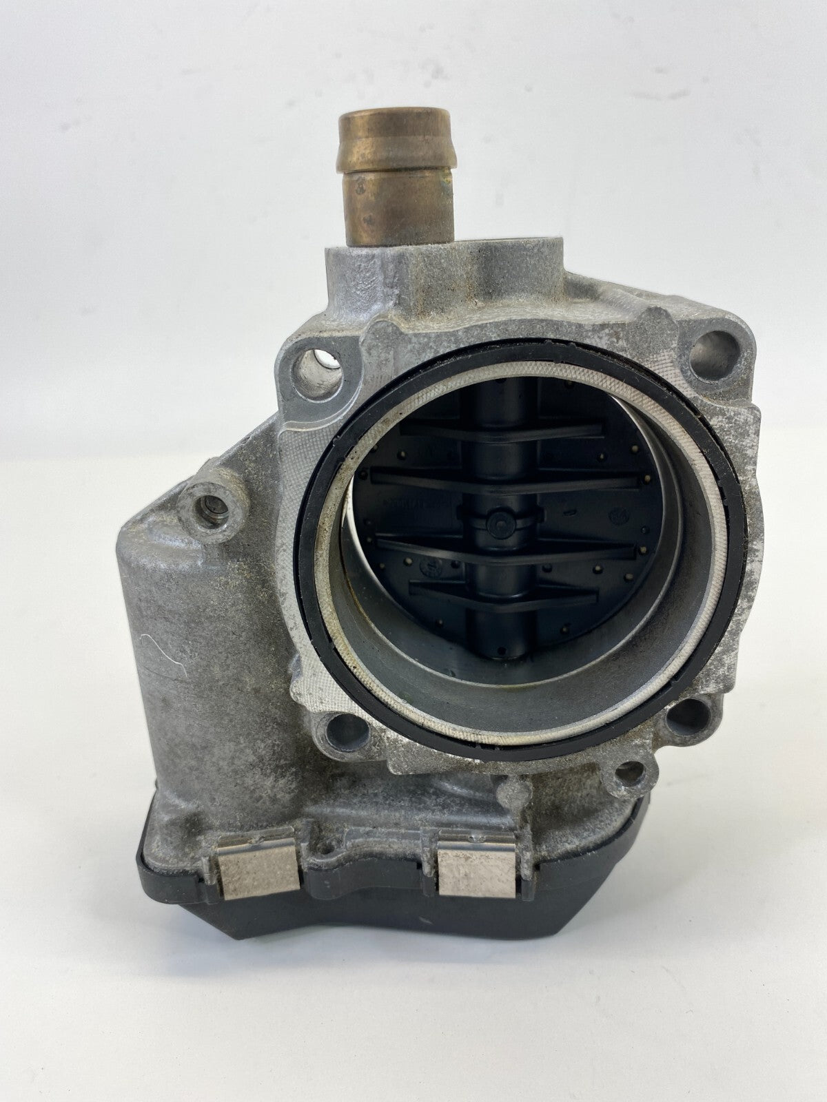 2013-2017 BMW X3 2.0L L4 A/T Throttle Body Throttle Valve Assy 13-54-7-588-625