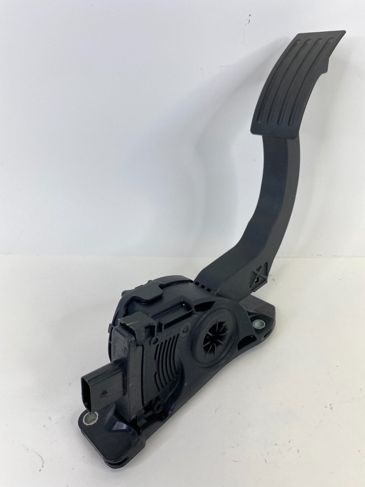 2012-2015 Ford Focus 2.0 AT Accelerator Gas Pedal Travel Sensor EV61-9F836-AB