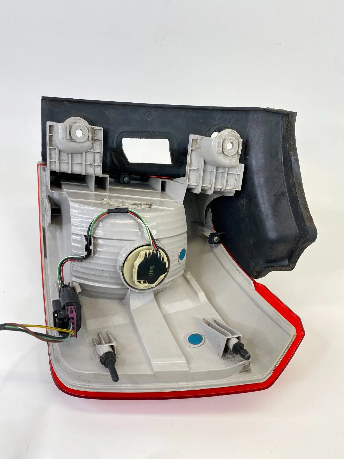 2010-2017 GMC TERRAIN REAR LEFT DRIVER SIDE OUTER TAIL LIGHT LAMP OEM