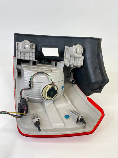 2010-2017 GMC TERRAIN REAR LEFT DRIVER SIDE OUTER TAIL LIGHT LAMP OEM