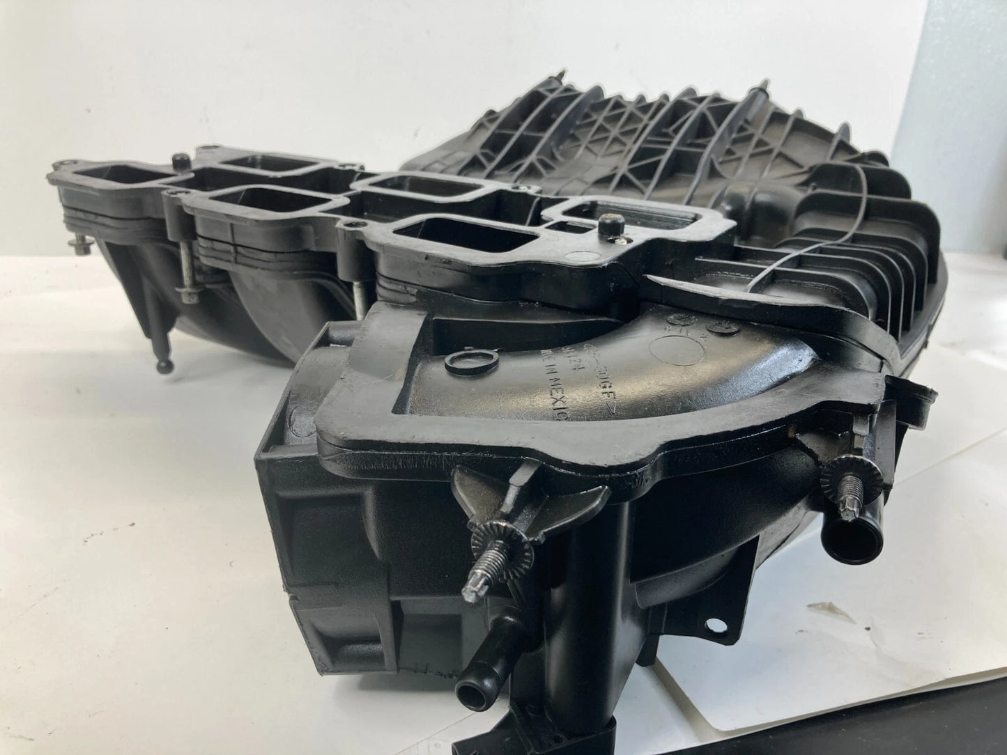 11-20 DODGE JEEP CHRYSLER TOWN & COUNTRY 3.6L INTAKE MANIFOLD UPPER PLENUM OEM