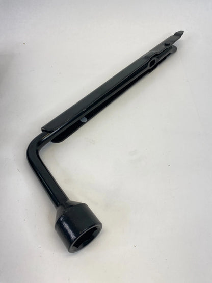 10-17 CHEVY EQUINOX GMC TERRAIN SPARE TIRE JACK & KIT TOOL ASSEMBLY 25877904 OEM