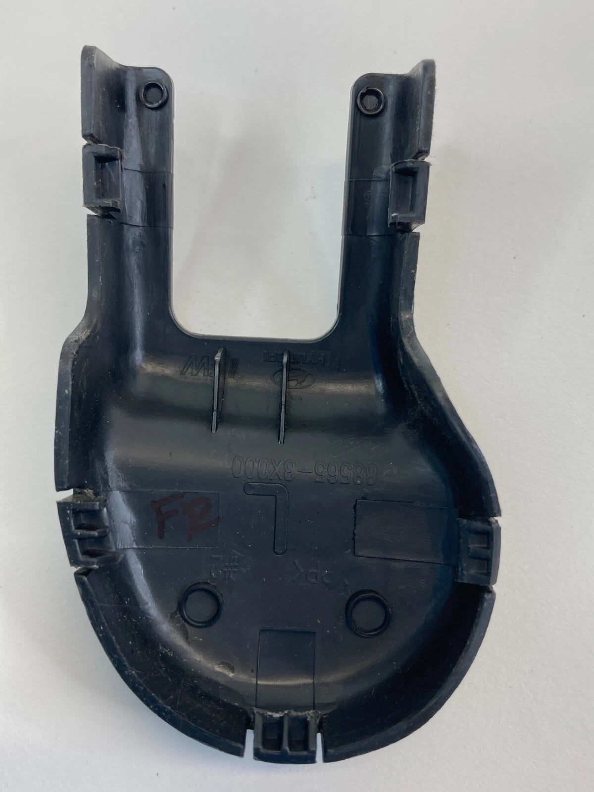 2011-2016 HYUNDAI ELANTRA FRONT LEFT SIDE OUTER TRACK END COVER TRIM CAP OEM