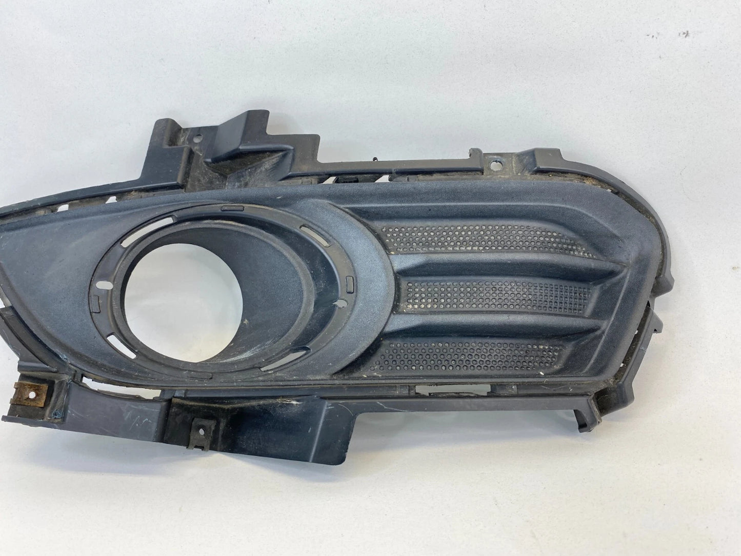 2013-2016 FORD FUSION FRONT LEFT DRIVER SIDE FOG LIGHT LAMP TRIM GRILLE ONLY OEM