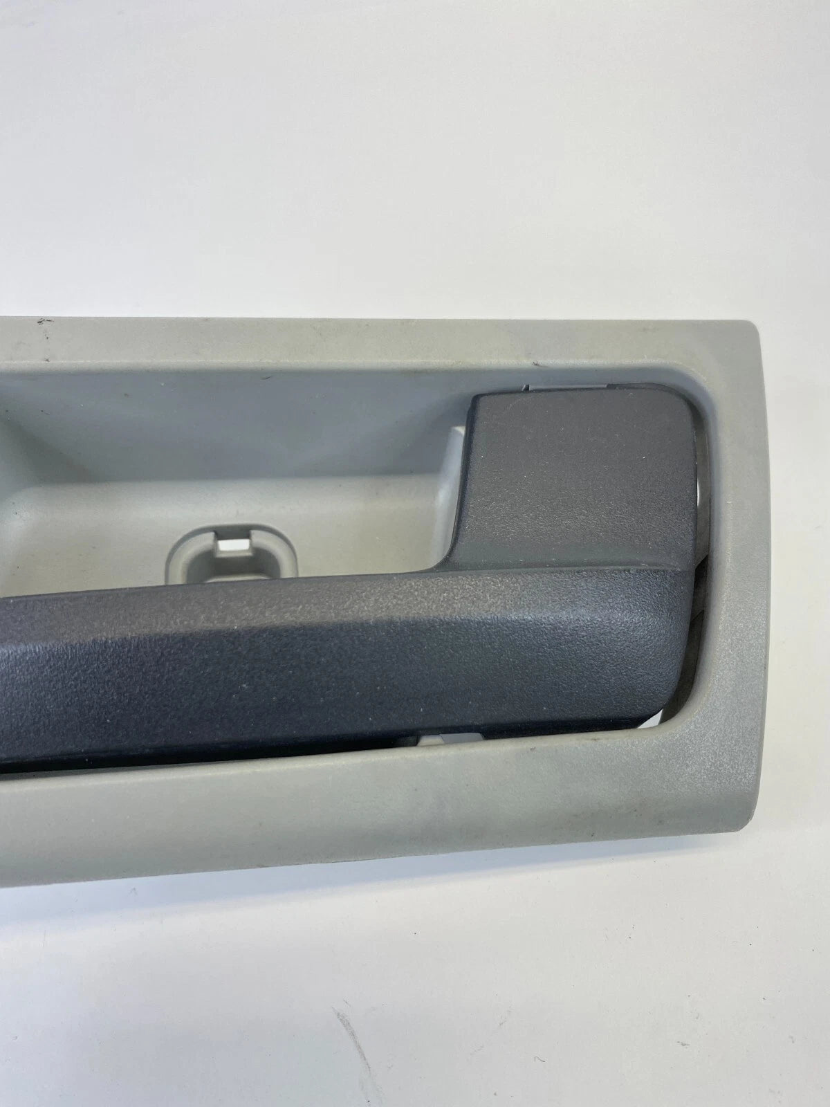 03-05 FORD CROWN VICTORIA FRONT RIGHT INTERIOR INNER DOOR HANDLE 3W73-54224A52