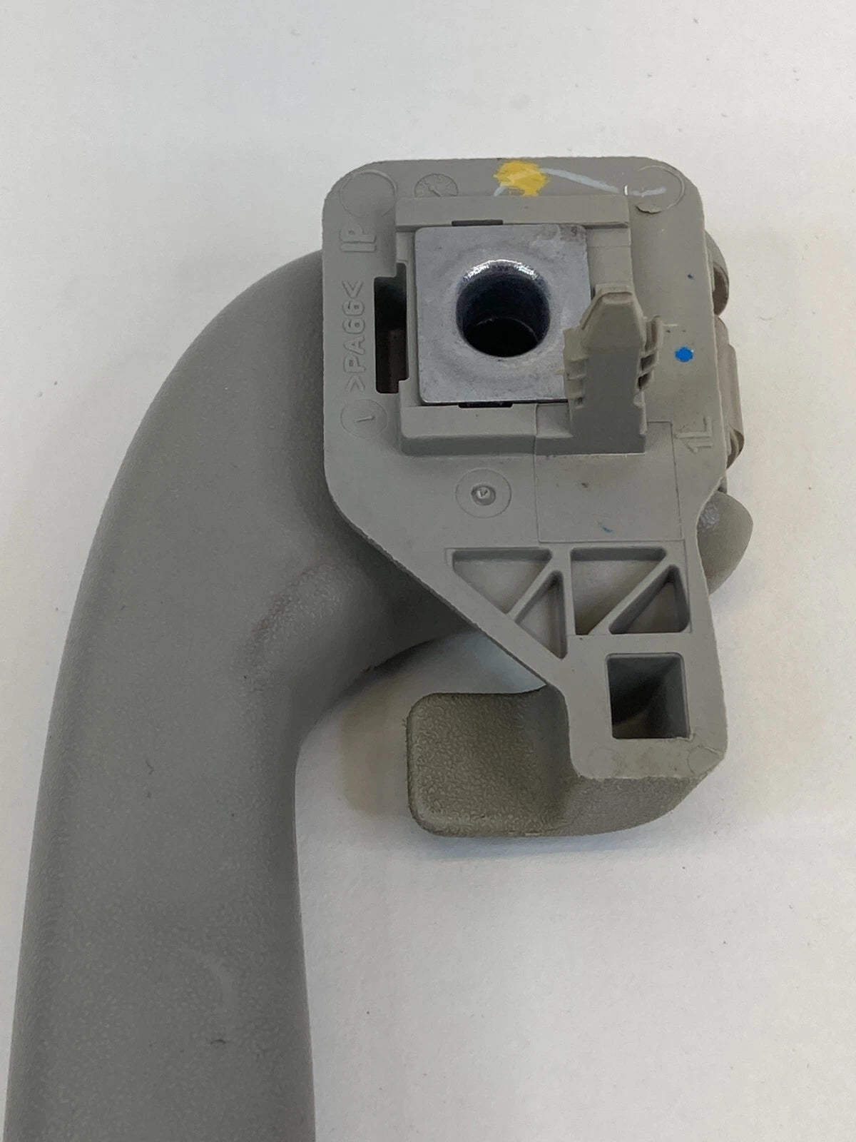2013-2015 CHEVROLET MALIBU REAR RIGHT SIDE ROOF GRAB GRIP HANDLE ASSIST BAR OEM