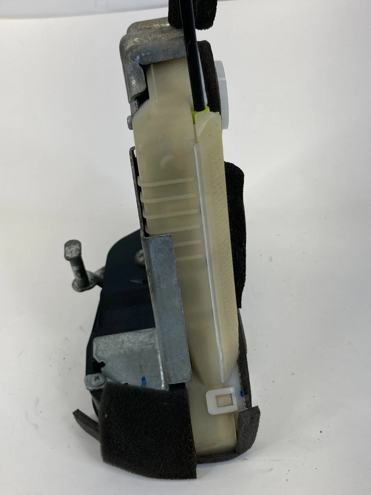 2010-2013 TOYOTA PRIUS REAR LEFT SIDE BACK DOOR LOCK LATCH ACTUATOR ASSY OEM