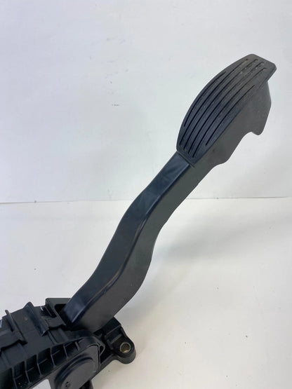 2012-2019 FIAT 500 1.4L AT ACCELERATOR GAS PEDAL 68073429AA