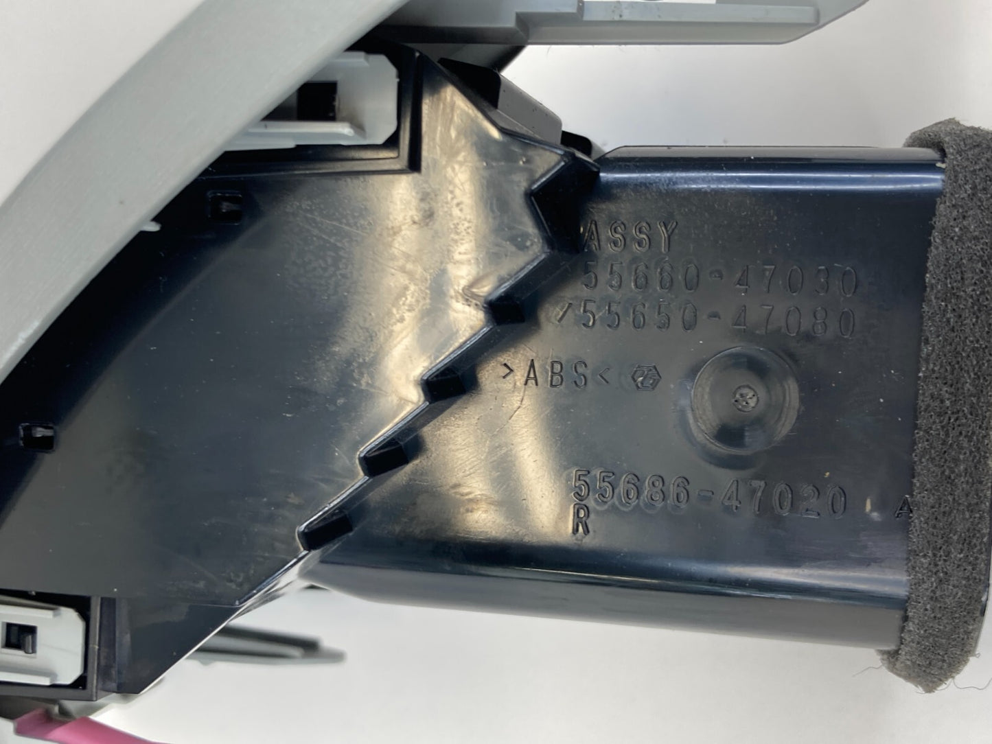 2012-2015 Toyota Prius Dash Right Side Air Vent Grille Outlet 55662-47030 OEM