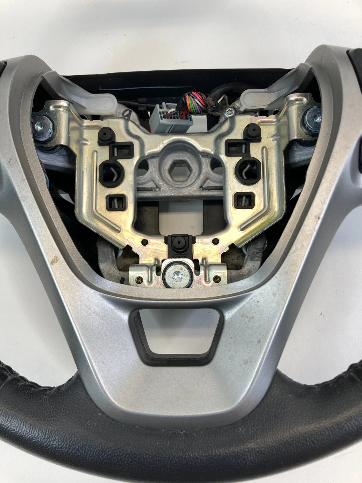 2013-2019 FORD TAURUS STEERING WHEEL W CONTROLS DG13-3F563-CE OEM