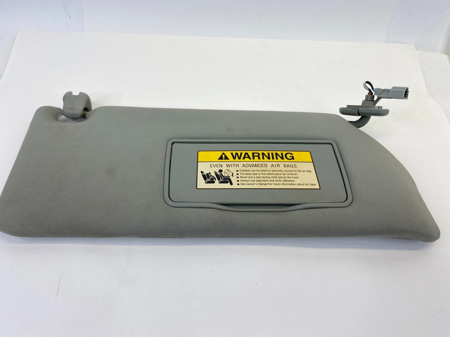 2005-2010 HONDA ODYSSEY PASSENGER RIGHT SIDE SUN VISOR SUNVISOR SHADE OEM