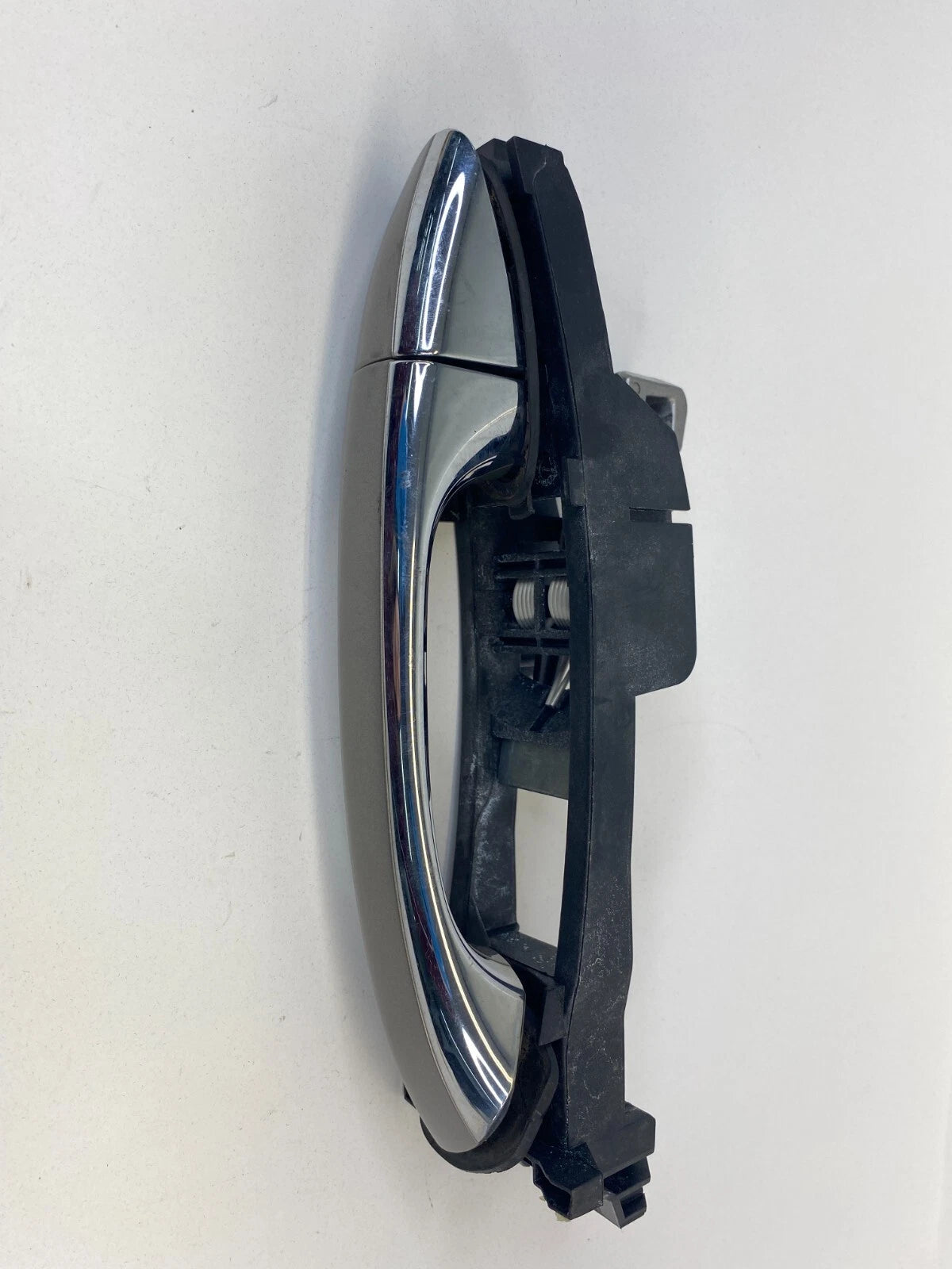 2003-2005 MERCEDES-BENZ E320 SEDAN REAR RIGHT SIDE EXTERIOR OUTER DOOR HANDLE