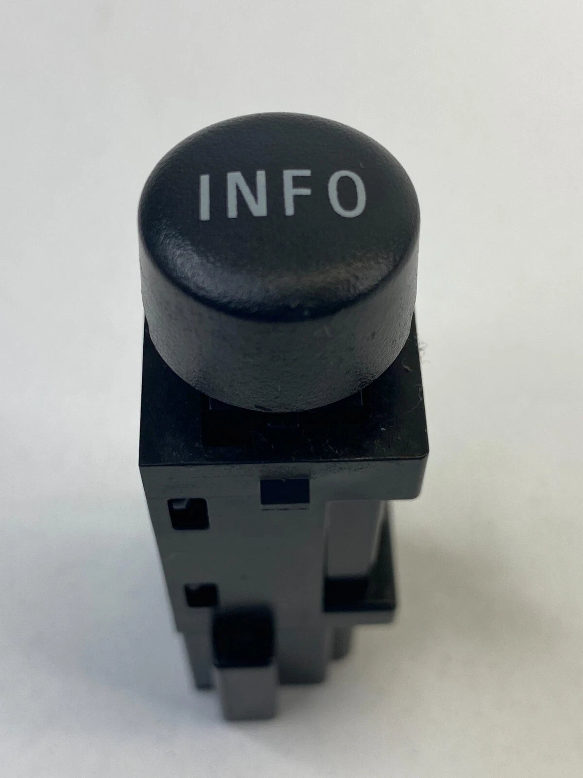 2007-2010 MITSUBISHI OUTLANDER INSTRUMENT PANEL INFO CONTROL SWITCH BUTTON OEM