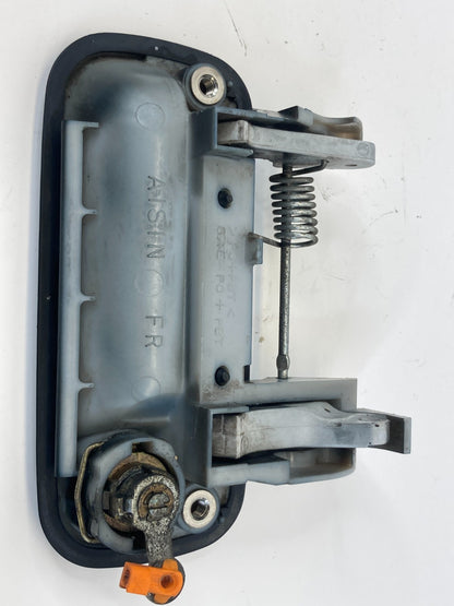 98 99 00 01 02 Toyota 4Runner Front Right Passenger Side Exterior Door Handle