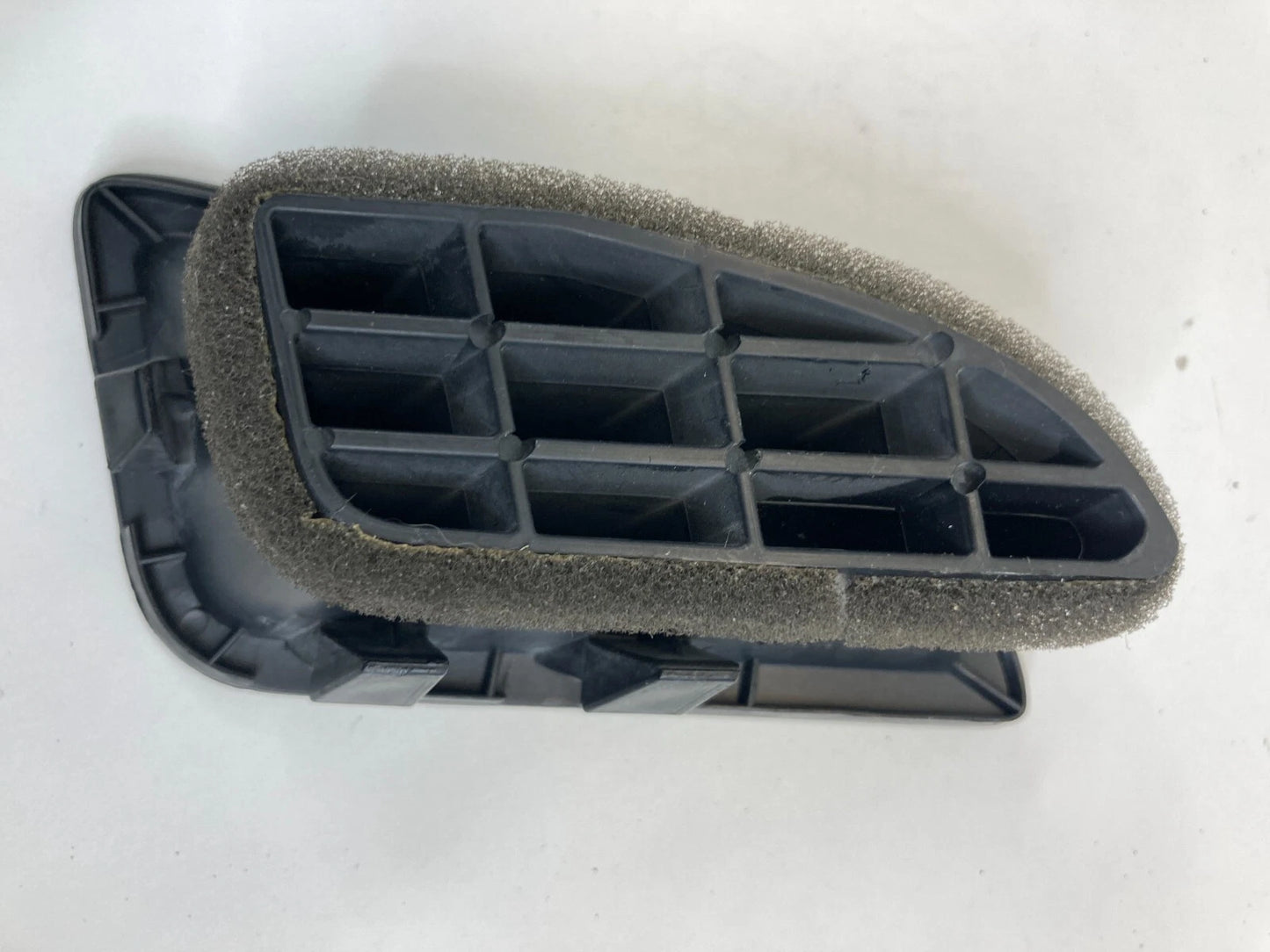 2011-2016 HYUNDAI ELANTRA DASH RIGHT SIDE VENT DEFROSTER NOZZLE GRILL OEM