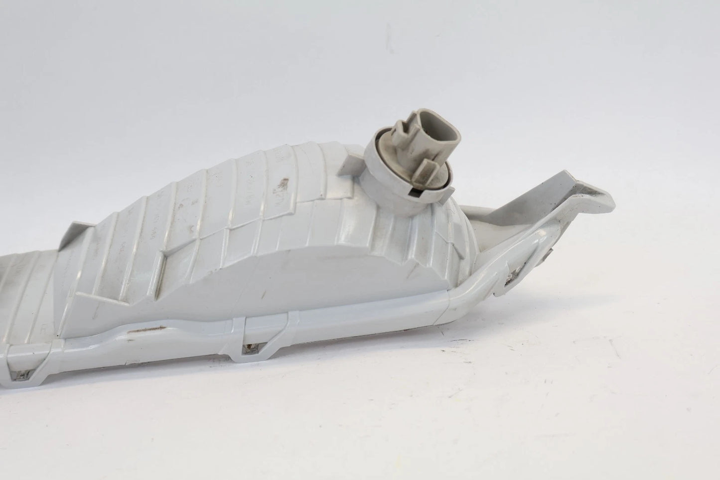 2016-2018 HONDA PILOT PASSENGER RIGHT BUMPER TURN SIGNAL PARKING LIGHT OEM