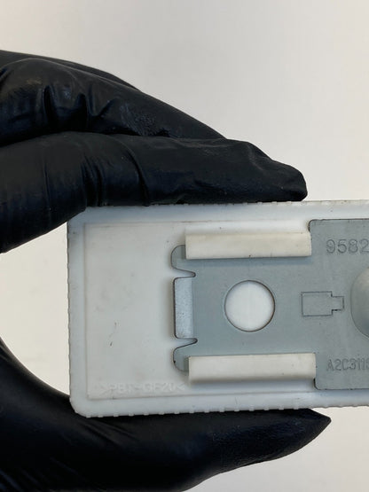 2013-2016 Hyundai Santa Fe Tire Pressure Control Module TPMS 95800-4Z000 OEM